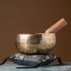 Hand Beaten Tibetan Singing Bowl - 16cm Plain