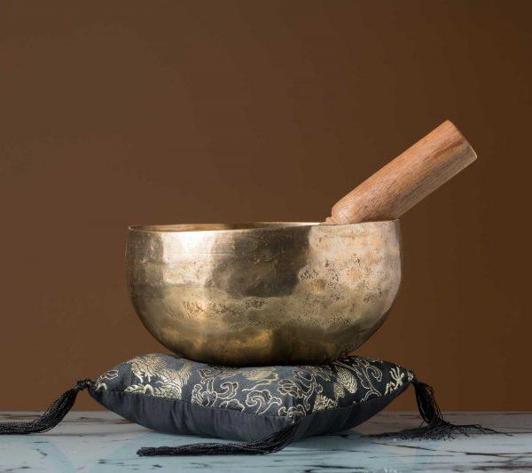 Hand Beaten Tibetan Singing Bowl - 16cm Plain