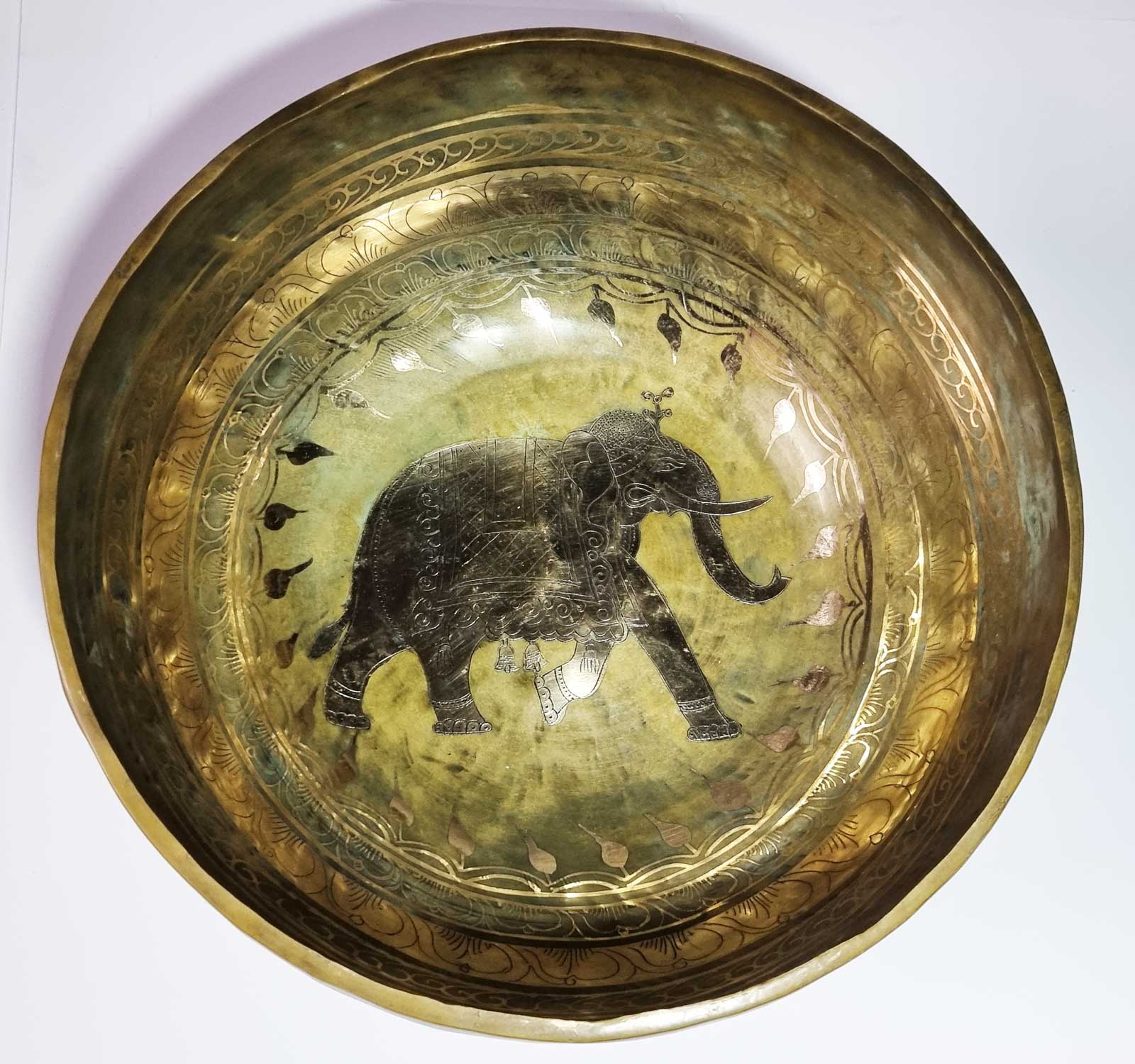 Etched Tibetan Singing Bowl - Elephant - 20cm