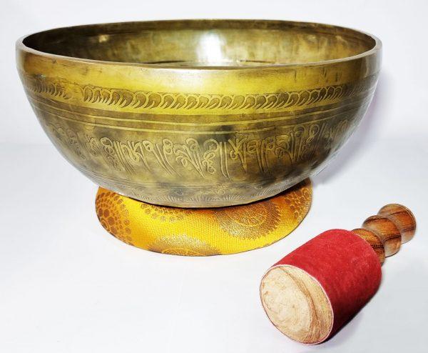Etched Tibetan Singing Bowl - Ohm - 20cm - Image 2